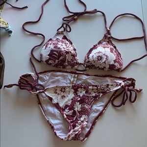Hollister bikini floral Xs top small bottoms